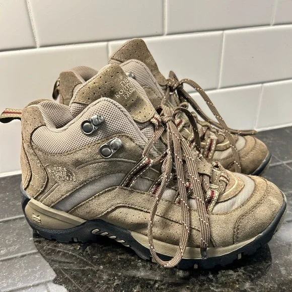 Women's‎ northface boots 6.5 - Picture 2 of 8